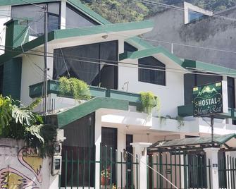Hostal Monte Real - Baños de Agua Santa - Edificio