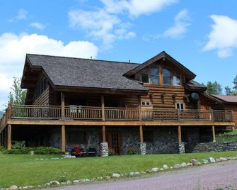 2 BD, 2B with Jet Bath Tub, Sauna, Sleeps 6, 2 minutes from West Glacier - West Glacier - Building