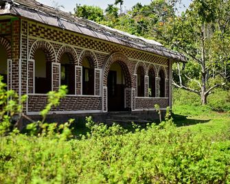 Ayurguru Ayurvedic Kalari Resort - Sultan Bathery