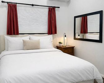 Spacious 4br free parking -ideal for work crews,family - Wyong