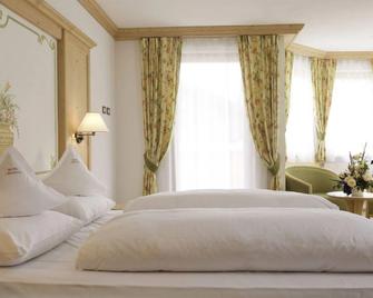 Hotel Cristallo - Dobbiaco/Toblach - Bedroom