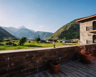 Hotel Sno Kazbegi - Stepantsminda - Balcony