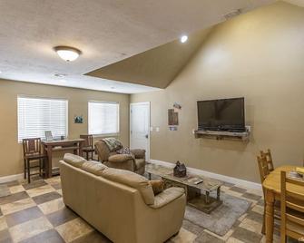 The Bryce at Serenity Hills - Glendale - Living room
