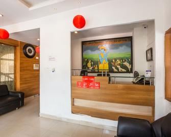 OYO 19021 Grand Tiara - Chennai - Front desk