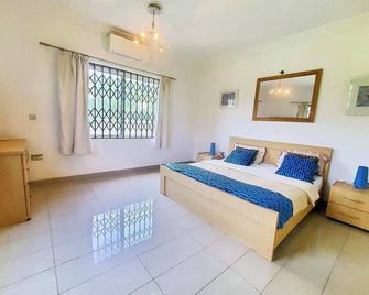 Beautiful one bed apartment in Tema Community 6 - Tema - Bedroom