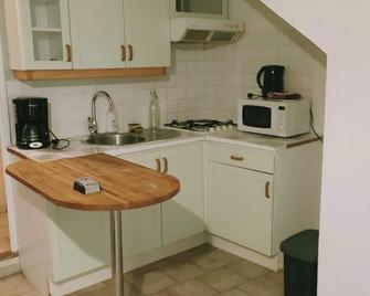 Small apartment in the heart of Moustiers Sainte Marie / Verdon - Moustiers-Sainte-Marie - Keuken