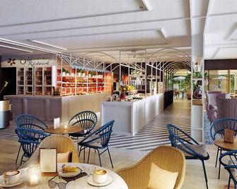 Seetelhotel Pommerscher Hof - הרינגסדורף - מסעדה