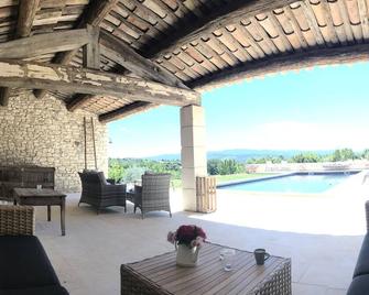 Beautiful apartment located in the Luberon area in Saint Saturnin Les Apt. - Saint-Saturnin-lès-Apt - Pool