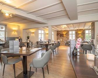 Stay Near Attractions with Nature All Around, Close to Museum aan het Vrijthof - Valkenburg - Restaurant