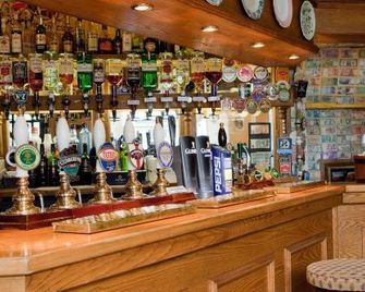 The Royal Oak Inn - ويندرمير - بار