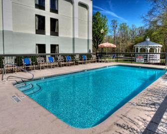 Hampton Inn Jonesville/Elkin - Jonesville - Pool
