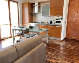 5' from Lake Iseo, Your Oasis of Peace - باراتيكو - مطبخ