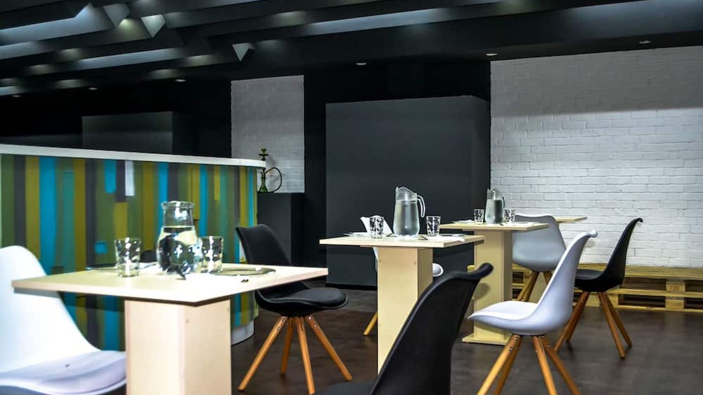 Elysium Gallery Hotel