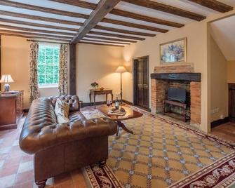Cliftons Cottage, Clare - Sudbury - Living room