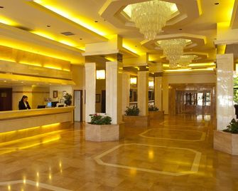 מלון רימונים 'שלום' - ירושלים - דלפק קבלה