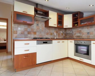 Suitable Summer Apartments - Pula - Keuken