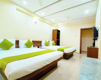 Sai Srushti By Neem Square - Shirdi - Bedroom