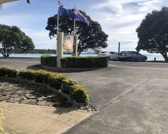 Bay Sands Seafront Studios - Paihia - Outdoor view