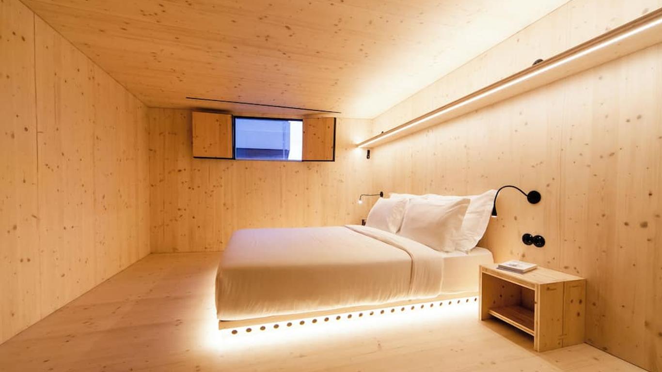 Zero Box Lodge Porto