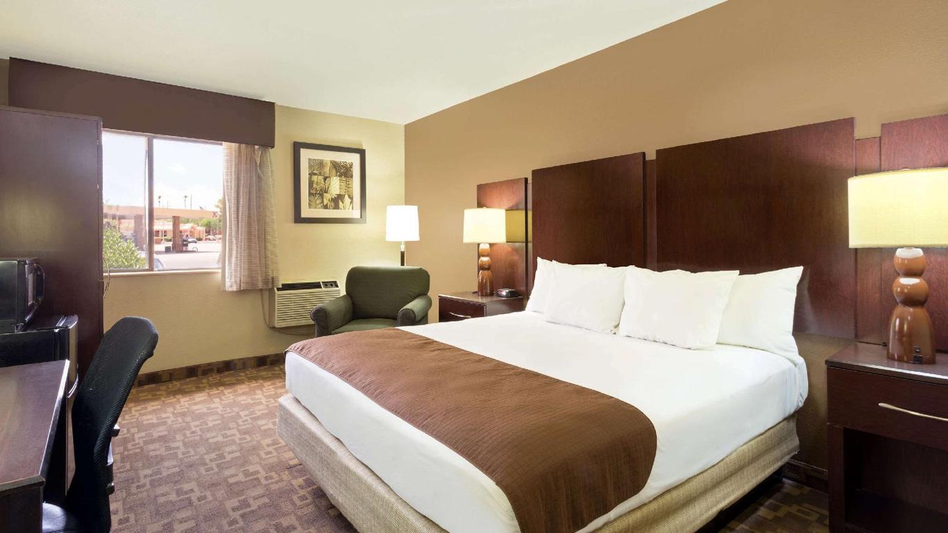 Rodeway Inn & Suites