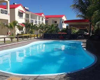 Coral Apartments: Studio Ideal for a couple - Grand Gaube - Piscine