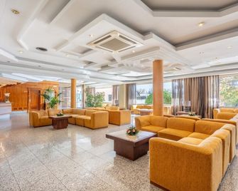 كريسول ريخيو - شلمنقة - ردهة