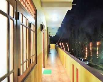 Airport Green View Resort - Negombo - Koridor