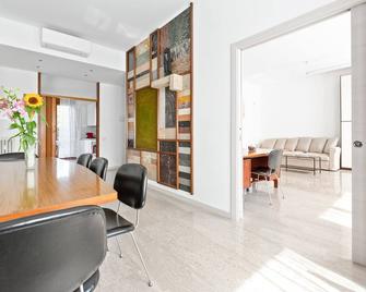 Istria & Zara Flat with Private Parking - Milano - Sala pranzo