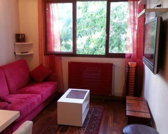 studio bellevue - Clamart - Living room