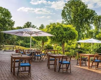 Seepark Hotel am Wandlitzsee - Wandlitz - Patio