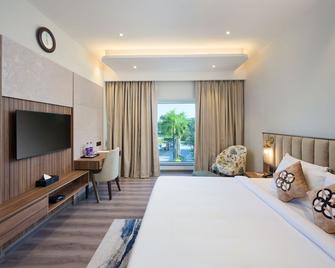 Flora Airport Hotel and Convention Centre Kochi - Cochín - Habitación