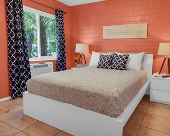 Beach House Hotel - St. Petersburg