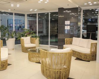 Toyoko Inn Cebu - Mandaue City - Lobby