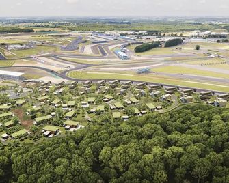 Escapade Silverstone - Towcester - Vista del exterior