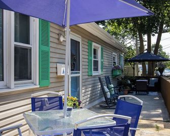 Charming 2-bedroom shore cottage with free parking - Highlands - Patio
