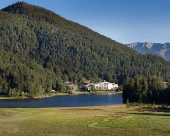 Arabella Alpenhotel am Spitzingsee, a Tribute Portfolio Hotel - Schliersee - Outdoor view
