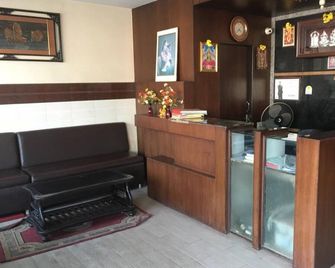 I-Roomz Amrutha Residency - Hosapete - Receptie