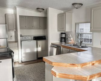 Cozy River Retreat with Dock on Mississippi River - Thomson - Cocina