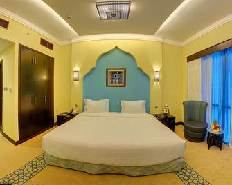 Boutique 7 Hotel And Suites - Dubai - Bedroom