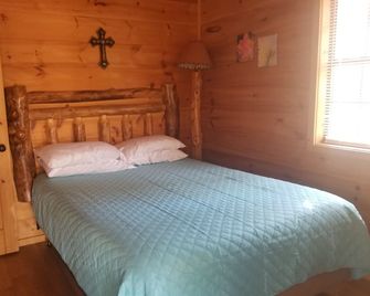 'Lil Bear' quiet 1bd cabin in Broken Bow lake area. Beavers Bend State Park. - Broken Bow - Schlafzimmer