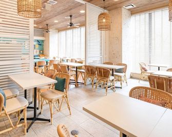 Comfort Inn Naha Tomari Port - Naha - Restaurant