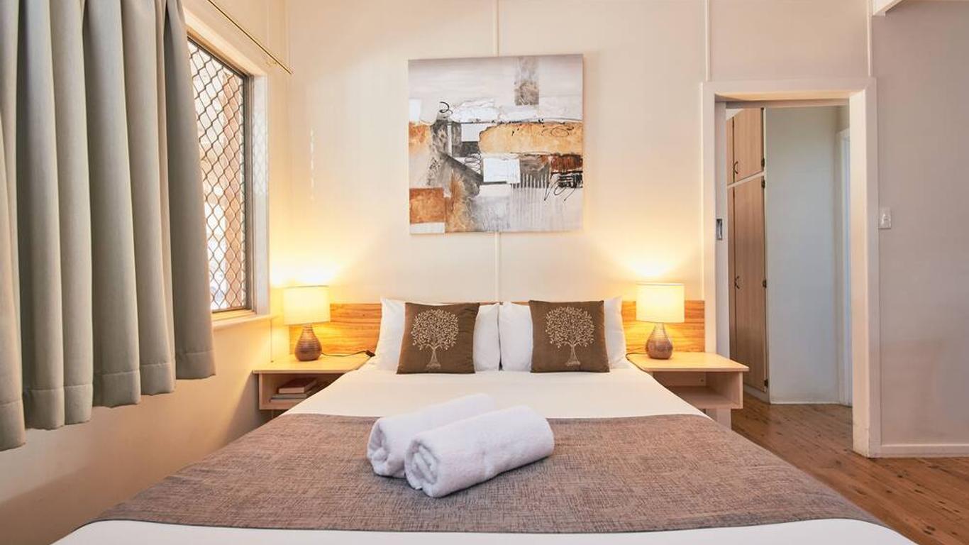 روثفن ستريت موتور إن