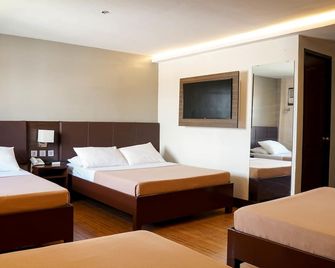 CBD Plaza Hotel - Naga - Camera da letto