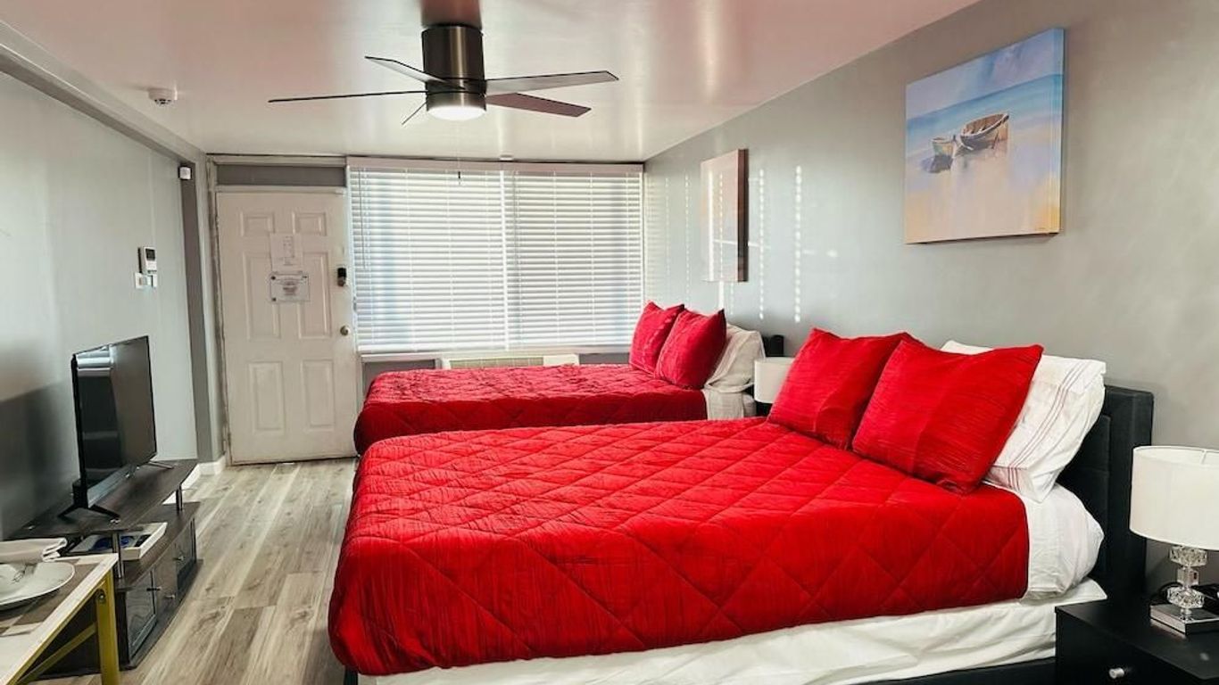 Fontainebleau Terrace