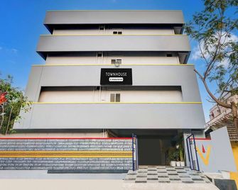 Townhouse Rajahmundry - Rājahmundry - Edificio