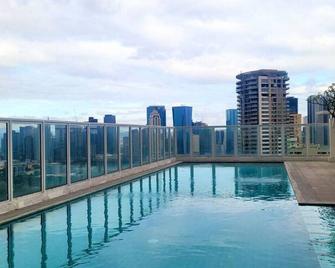 Bigg Apol Suitebraesthetic Brfree Sky Pool & Gym - Manila - Pool