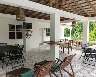 Polish Princess Guest House - Fairy Hill - פטיו