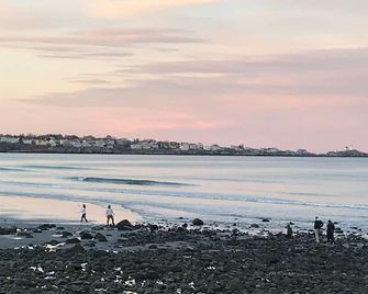 Sunrise Motel - York Beach - Outdoor view