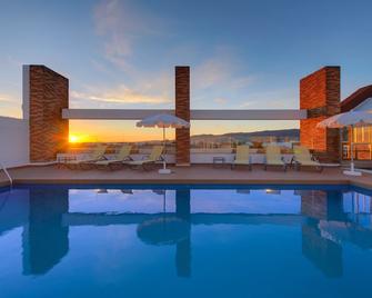 Sercotel Córdoba Medina Azahara - Córdoba - Pool