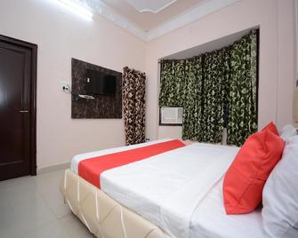 OYO 30358 Hotel Asia Palace - Pathānkot - Bedroom